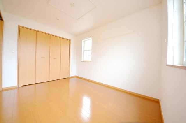 バーントシェンナ IIの物件内観写真