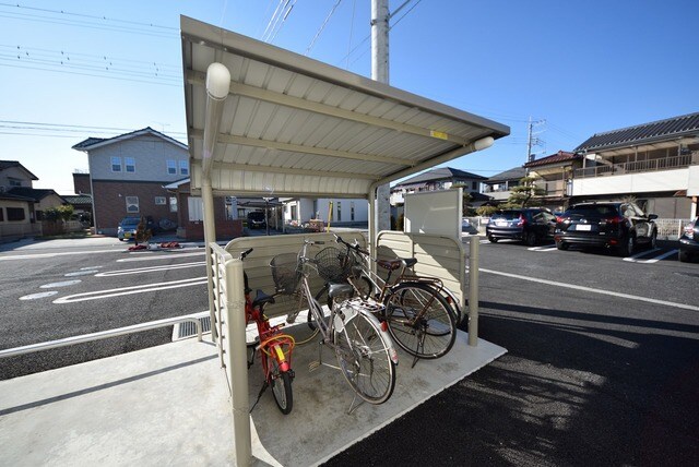 バーントシェンナ IIの物件内観写真
