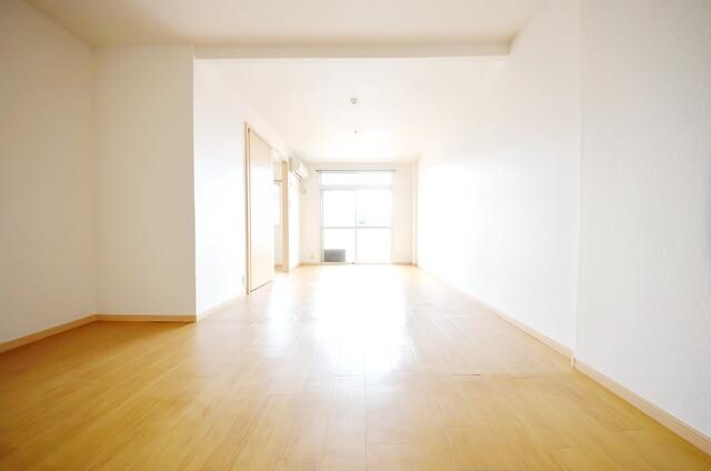 グリーンヒルズBの物件内観写真