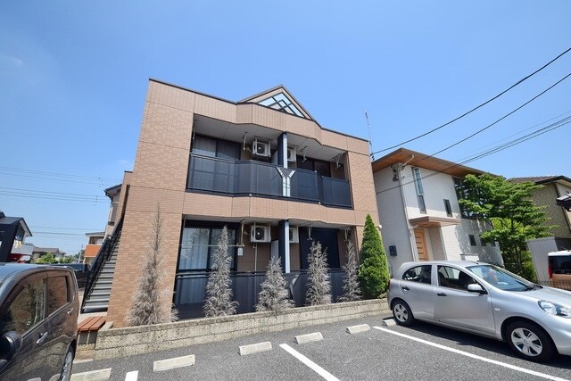 グランドイーストIIの物件外観写真