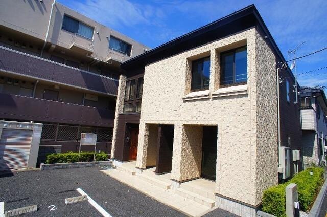 オークランド フィオーレの物件外観写真