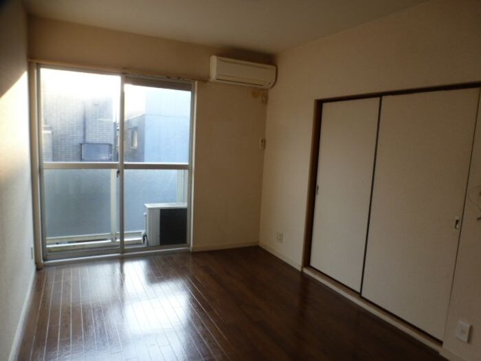 フラットIの物件内観写真