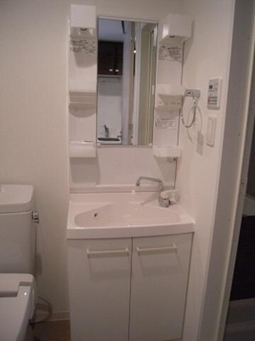 ヴァレッシア武蔵関駅前シティの物件内観写真