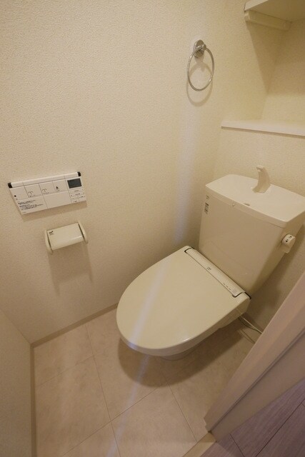 フレンシア ノイエ 成増の物件内観写真