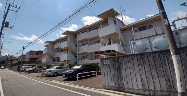 ヒルトップマンション石原の物件外観写真