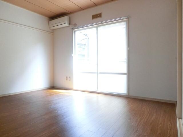 ロイヤルハイツ2の物件内観写真