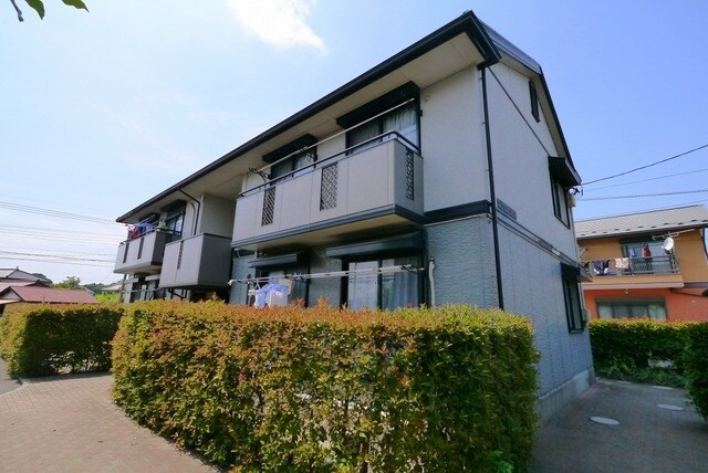 ヴィルヌーブCの物件外観写真