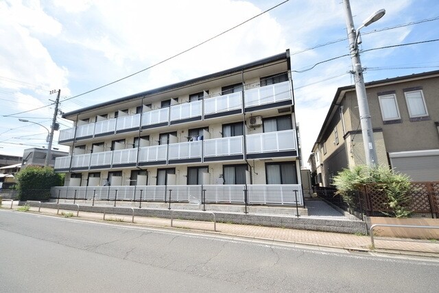 レオパレストルワジエームの物件外観写真