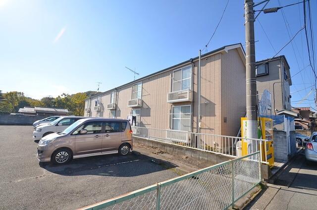 レオパレス稲荷町の物件外観写真