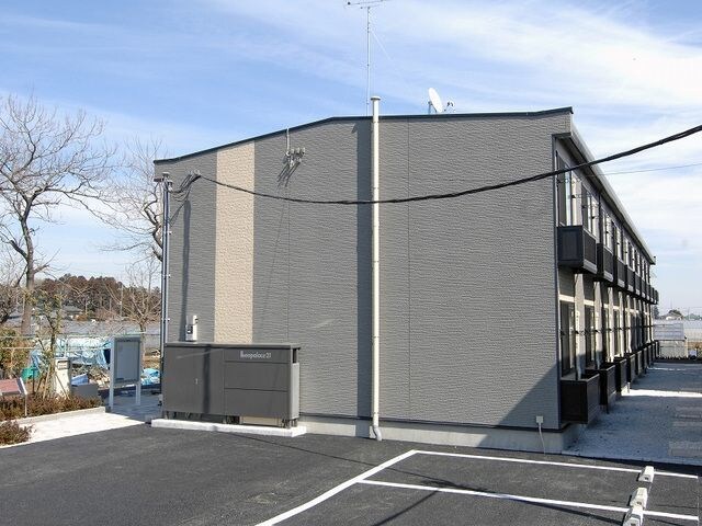 レオパレスPASADENAの物件外観写真