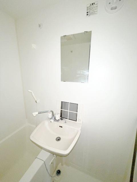 レオパレスYUTAKAの物件内観写真