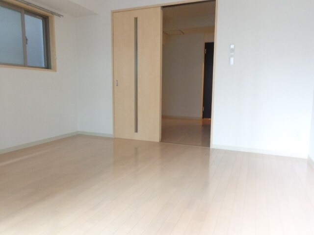 RADIANT IWAIDAの物件内観写真