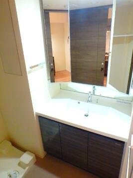 レジディア千駄木の物件内観写真