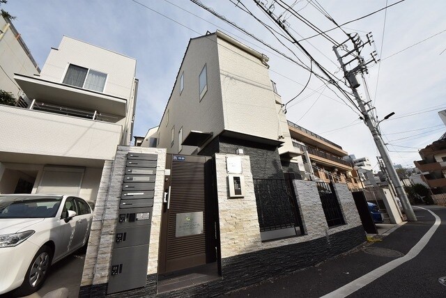 シーズ・ガレリア南青山の物件外観写真