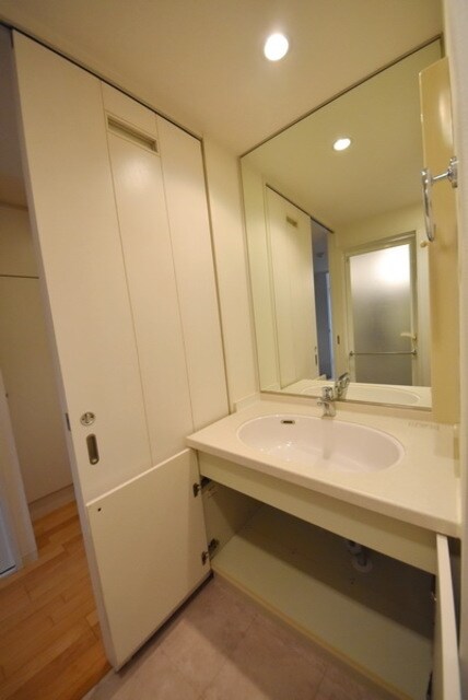 レジディア新川の物件内観写真