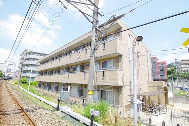 アクシスの物件外観写真