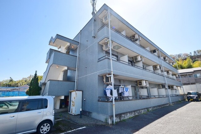 エスケイケイビルの物件外観写真