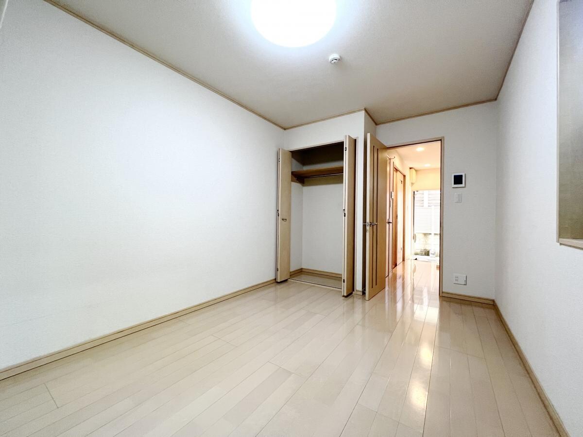 アザレ読売ランドD棟の物件内観写真