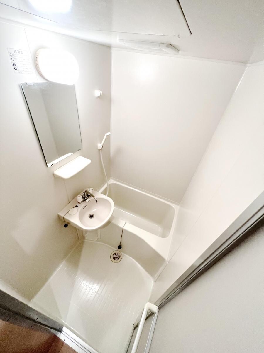 アザレ読売ランドD棟の物件内観写真