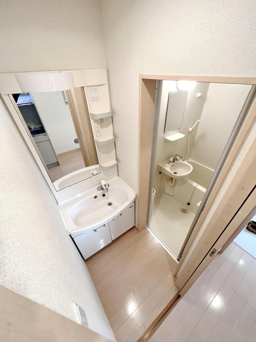 アザレ読売ランドD棟の物件内観写真