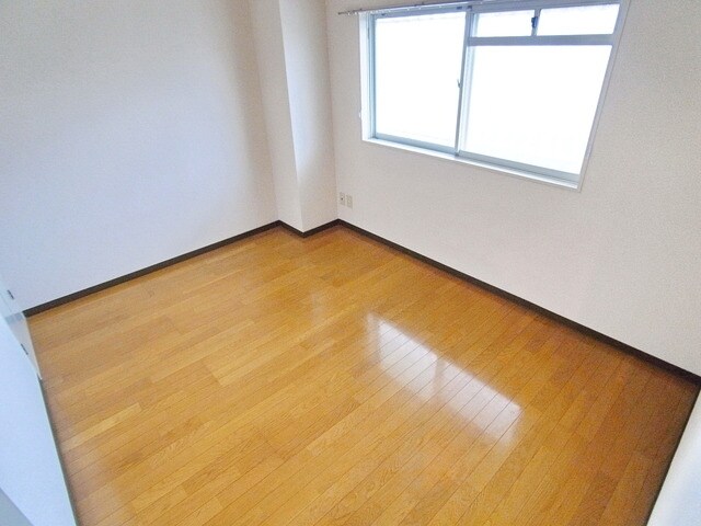 サンセヴィラージュの物件内観写真