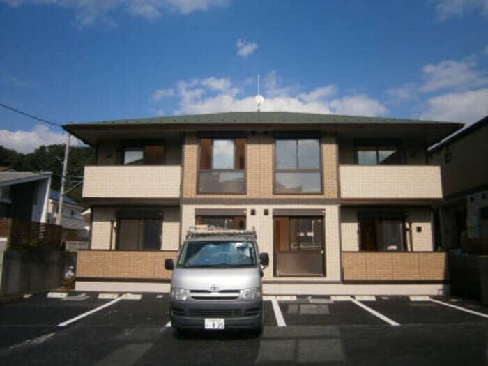 サヌールの物件外観写真