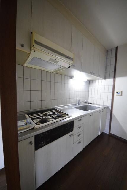 ニューリバーコートの物件内観写真