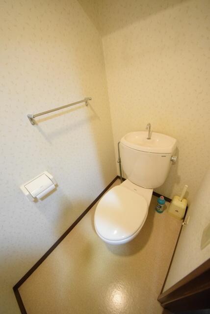 ニューリバーコートの物件内観写真