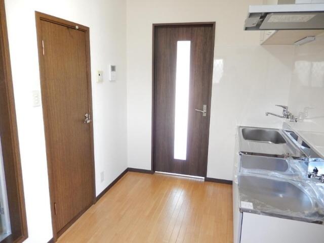 ガーデンシモB棟の物件内観写真