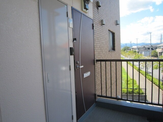 マンションシェルの物件内観写真