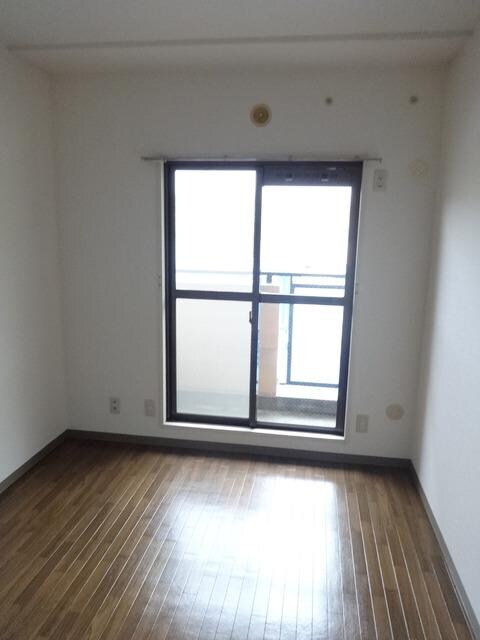 ハンプトンコートの物件内観写真