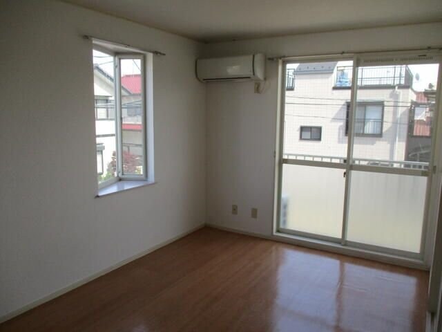 逆川ハイツの物件内観写真