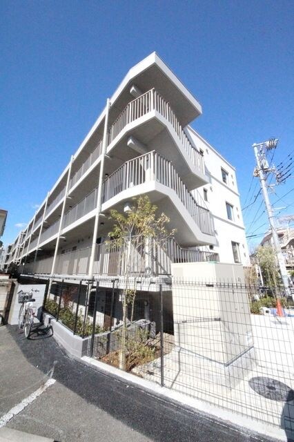 ラクラス中野南台の物件外観写真