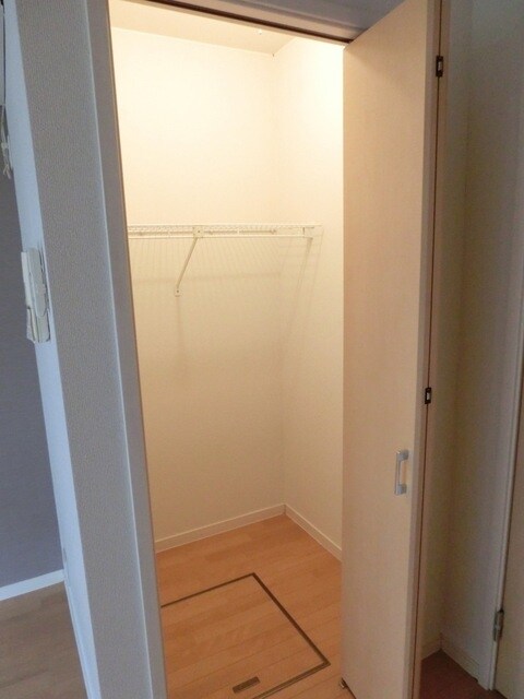 フローラ松が丘の物件内観写真