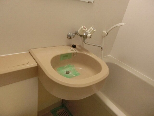 カンファーコートの物件内観写真