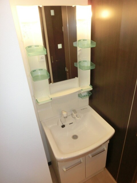 アンブラッセ新検見川の物件内観写真