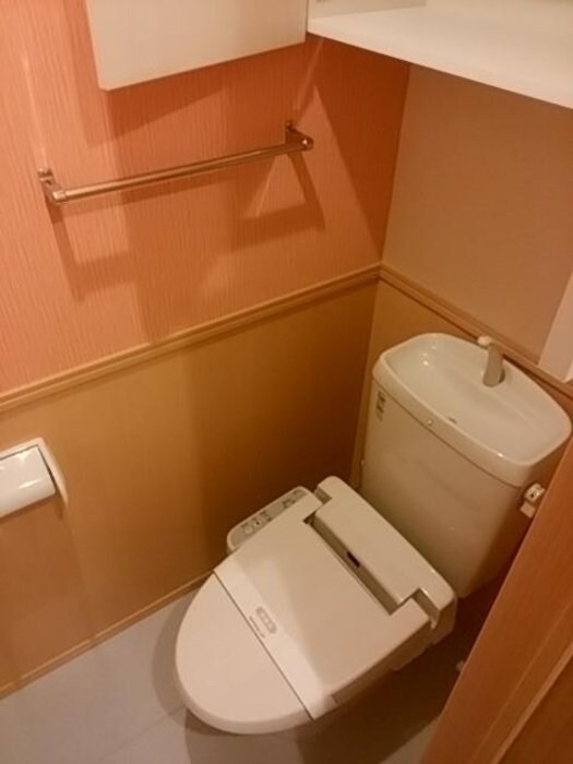 ロイヤルコート Bの物件内観写真