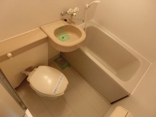 カンファーコートの物件内観写真