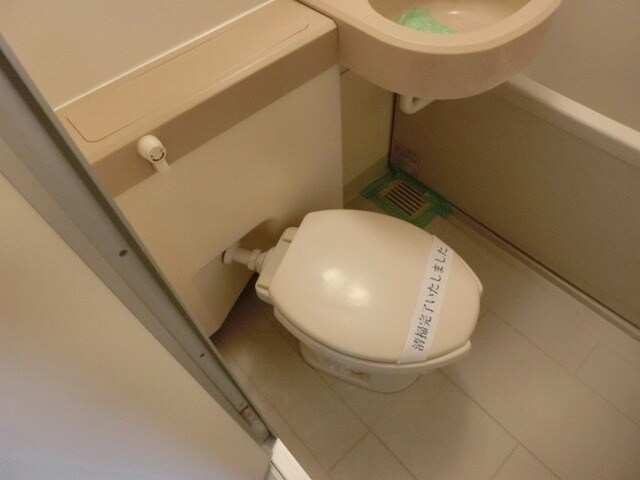 カンファーコートの物件内観写真