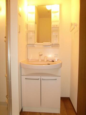 クレインコート弐番館の物件内観写真