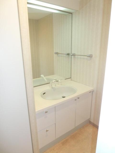 リーベスト東中山の物件内観写真