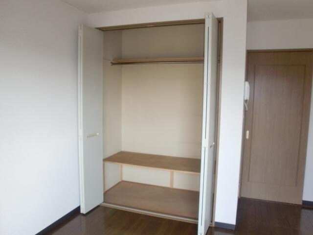 稲荷ハイツの物件内観写真