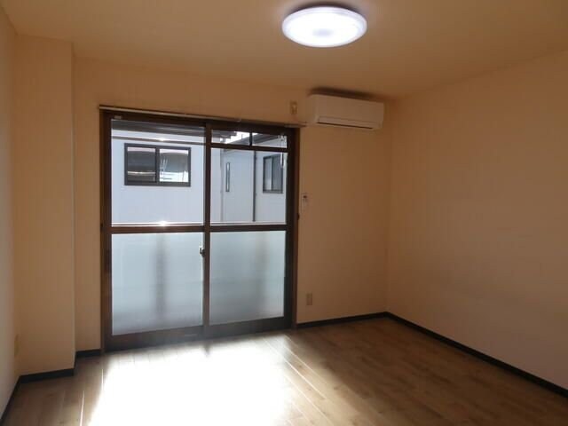 稲荷ハイツの物件内観写真