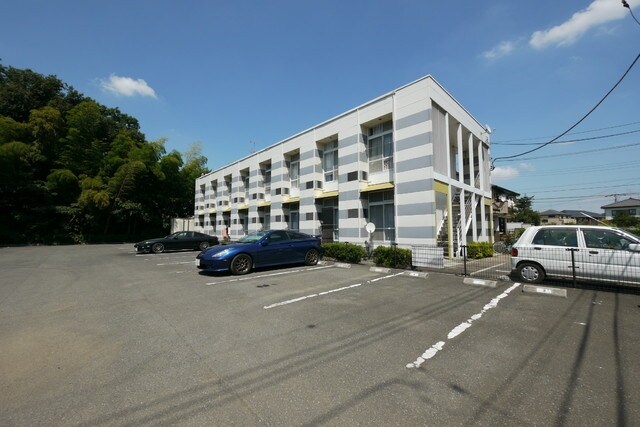 レオパレスアムールAの物件外観写真