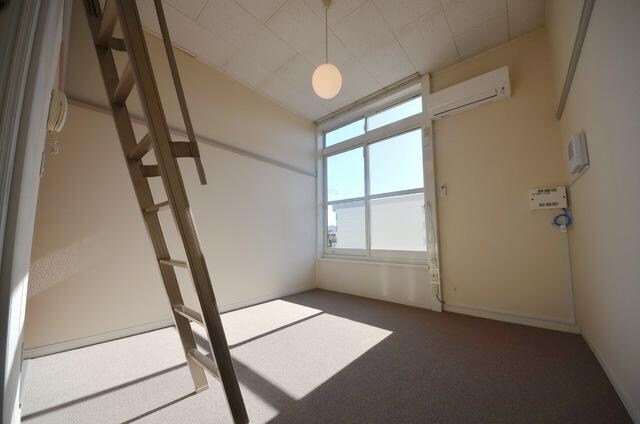 レオパレス原市壱番館の物件内観写真