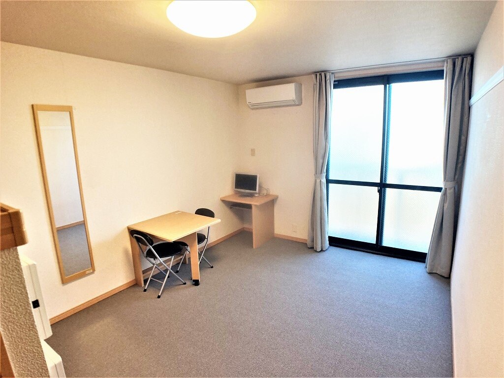 レオパレスエミールプラザの物件内観写真