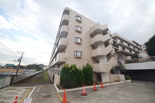 アーバンパーク三ツ池公園Eの物件外観写真