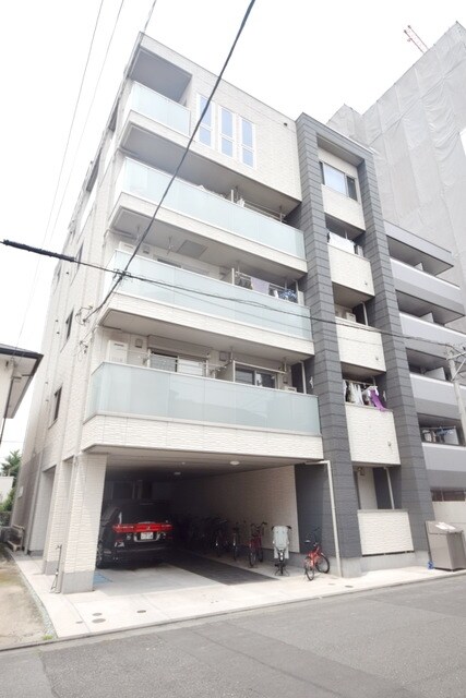 インコントリの物件外観写真