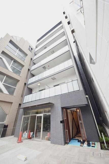 コスモグランス東日暮里の物件外観写真