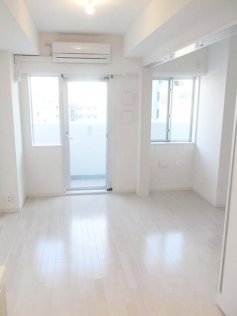 コンフォリア東池袋EASTの物件内観写真